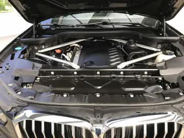 BMW X5 xDrive40d M Sportpaket AHK P-Dach Leder