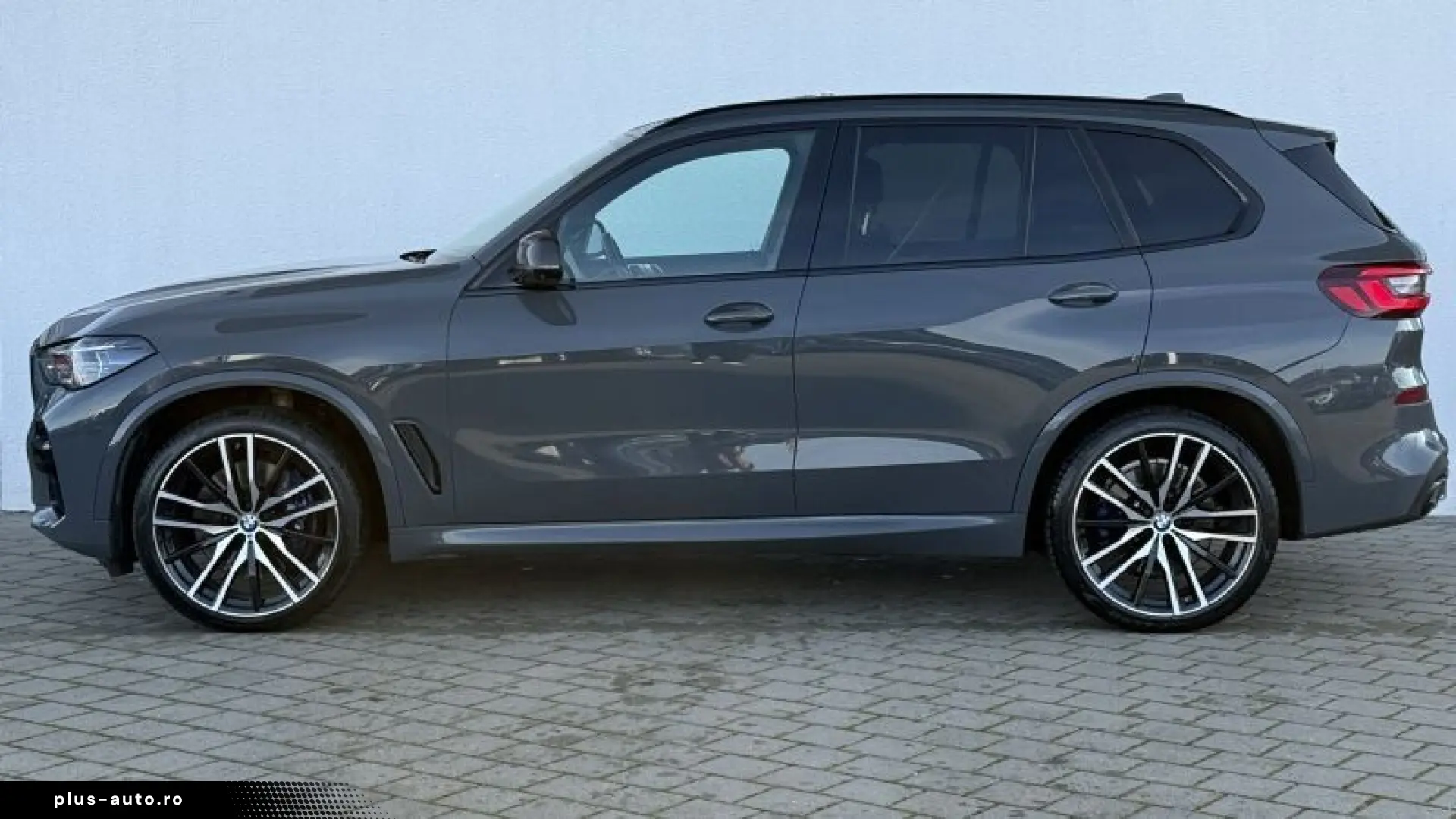 BMW X5 xDrive40d M Sport AHK GrigioTelesto MASS B&W