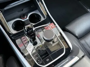 BMW X5 xDrive40d M Sport AHK GrigioTelesto MASS B&W