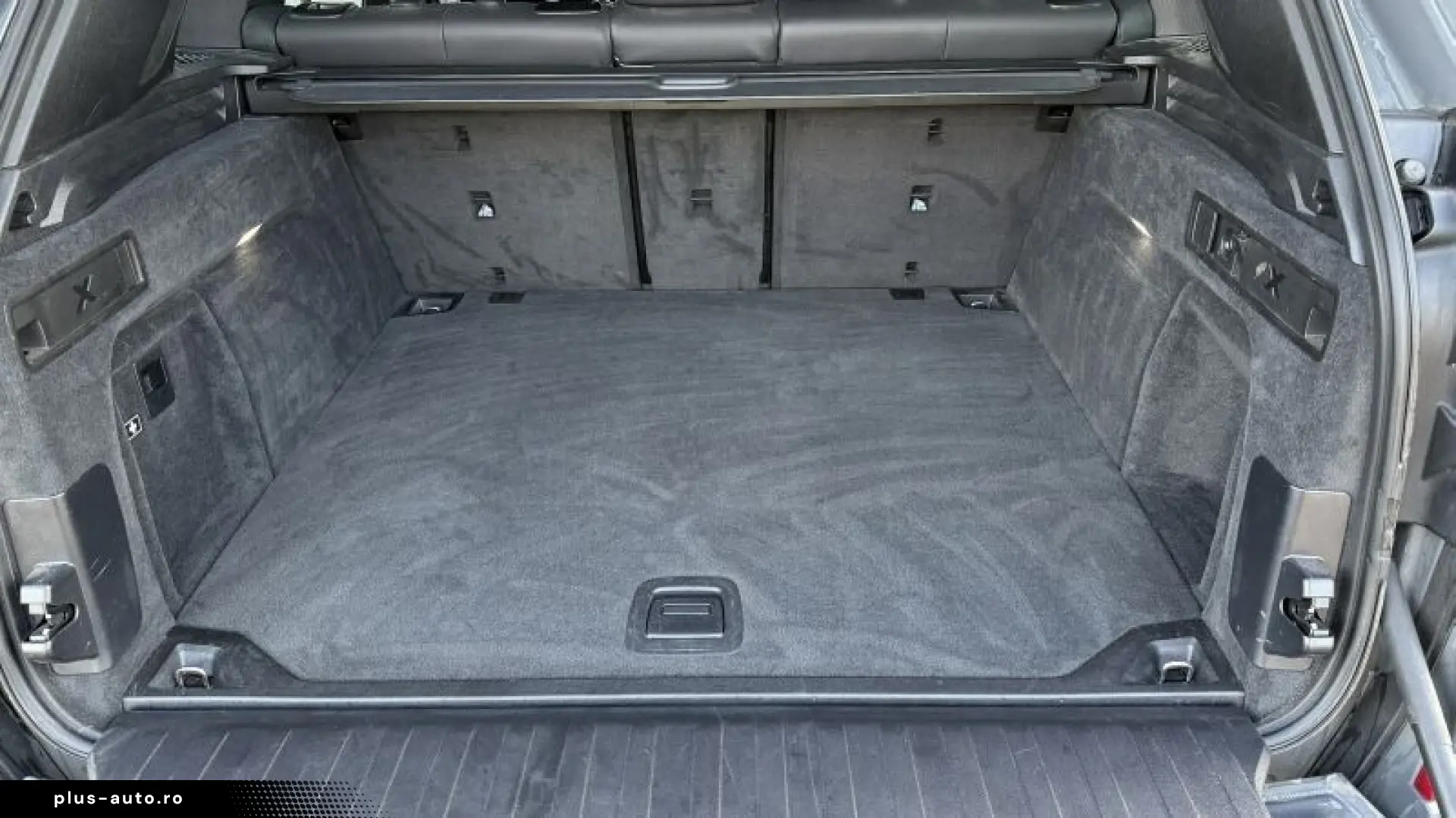 BMW X5 xDrive40d M Sport AHK GrigioTelesto MASS B&W