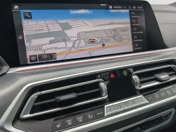 BMW X5 xDrive40i Sportpaket M Sportbr. HiFi DAB Shz