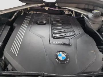 BMW X5 xDrive40i Sportpaket M Sportbr. HiFi DAB Shz