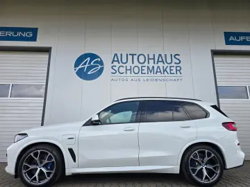 BMW X5 xDrive 45e M Sport Pano-Sky AHK Laser SOH 97%