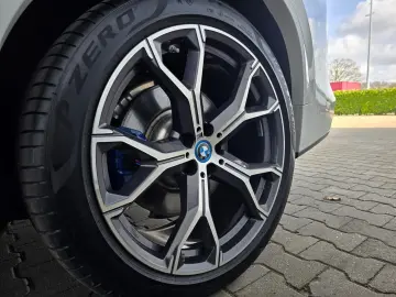 BMW X5 xDrive 45e M Sport Pano-Sky AHK Laser SOH 97%