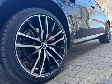 BMW X5 xDrive40d M Sport PANO AHK St-Hzg Laser DaPro