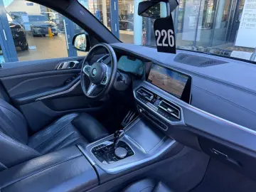 BMW X5 xDrive40d M Sport PANO AHK St-Hzg Laser DaPro