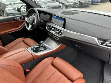 BMW X5 xDrive40d M-Sportpaket Massage Panor. ACC 22