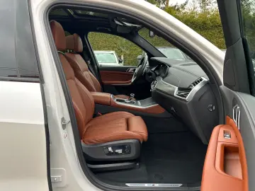 BMW X5 xDrive40d M-Sportpaket Massage Panor. ACC 22