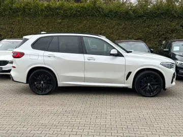 BMW X5 xDrive40d M-Sportpaket Massage Panor. ACC 22