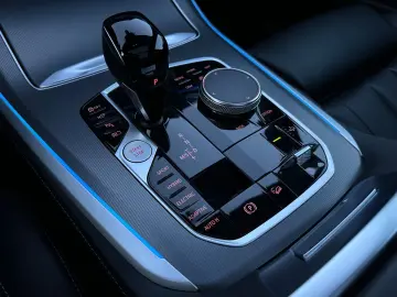 BMW X5 xDrive45e M-Sportpaket Laser Panor. AHK 360