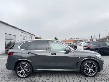 BMW X5 45e MSPORT INDIVIDUAL 360 ACC HUD LASER DAB