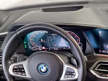 BMW X5xDrive45e M Sport Laser ACC 360 Pano DriveRec.