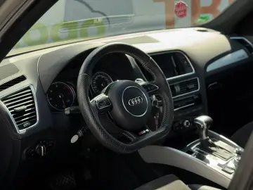 Audi Q5 2.0 TDI quattro