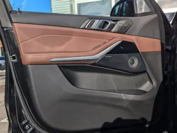 BMW X5 x30d M Sport ACC Pano.Laser Sitzbel.P  AHK21