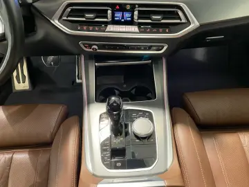 BMW X5 xDrive30d M Sport Standheizung Massage AHK