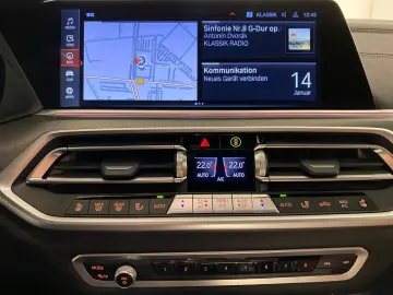 BMW X5 xDrive30d M Sport Standheizung Massage AHK