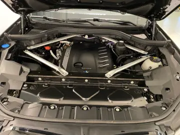 BMW X5 xDrive30d M Sport Standheizung Massage AHK