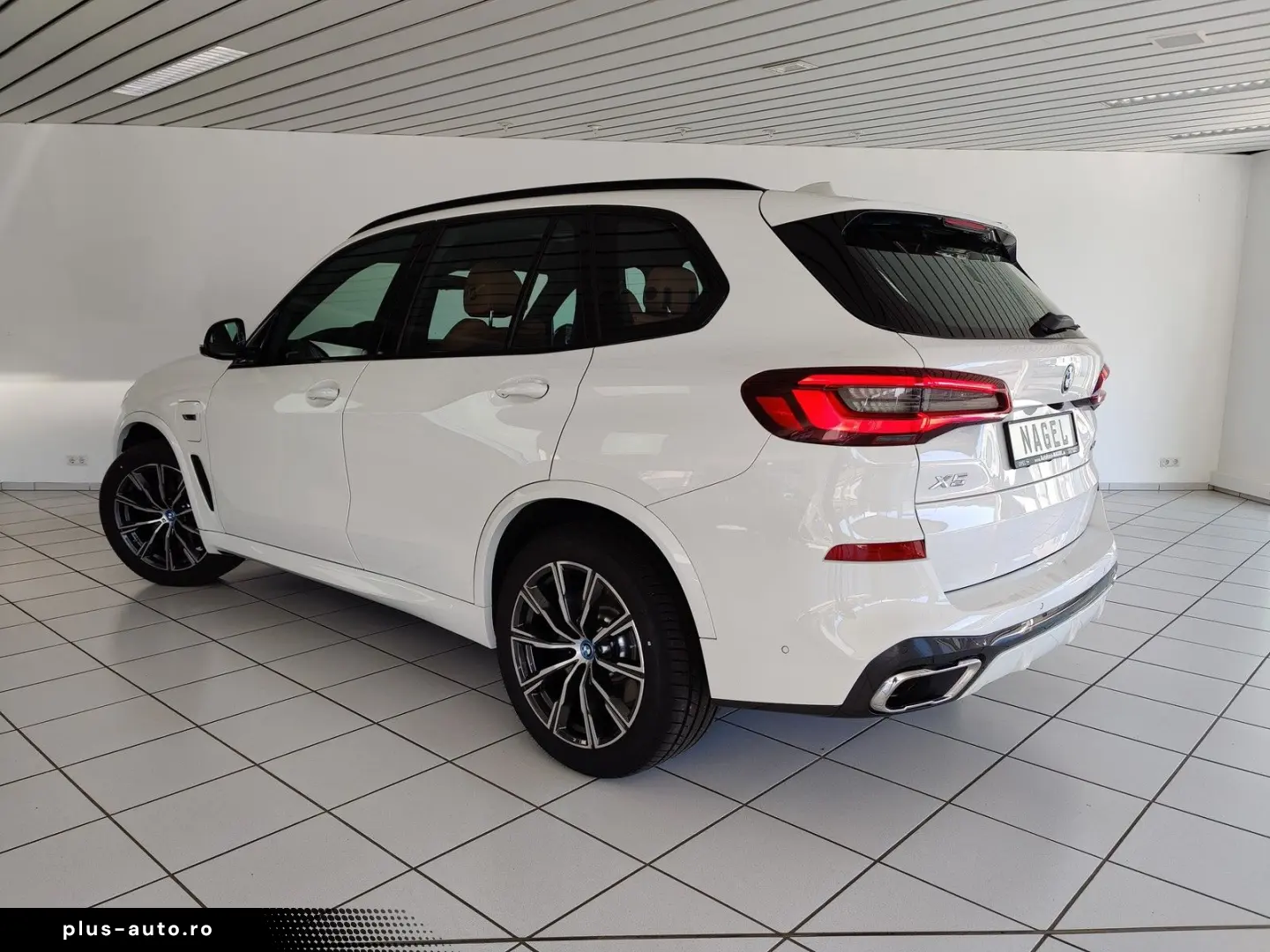 BMW X5 xDrive 45 e M Sport HiFi HUD Pano Leder AHK L