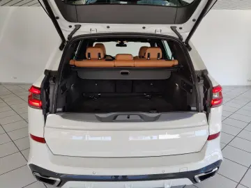 BMW X5 xDrive 45 e M Sport HiFi HUD Pano Leder AHK L