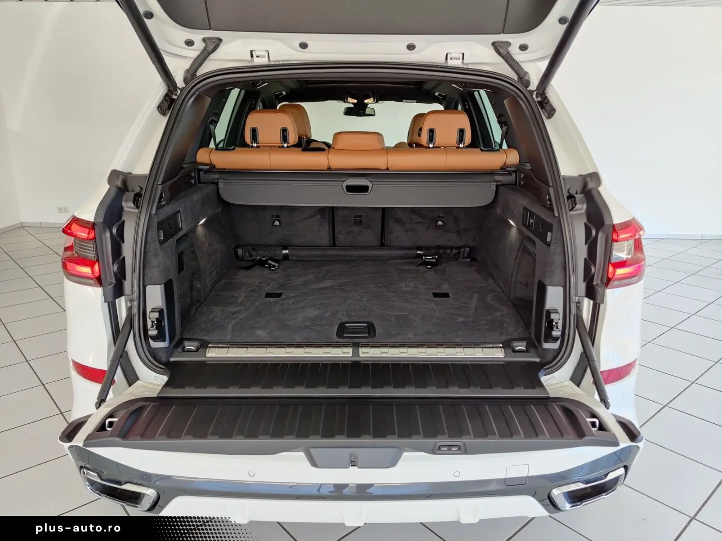 BMW X5 xDrive 45 e M Sport HiFi HUD Pano Leder AHK L