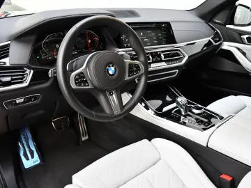 BMW X5 xDrive40d M Sport 21Zoll AHK Sitzlüft ACC 360