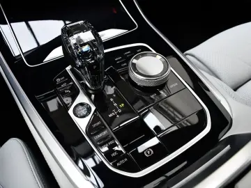 BMW X5 xDrive40d M Sport 21Zoll AHK Sitzlüft ACC 360