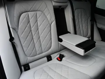 BMW X5 xDrive40d M Sport 21Zoll AHK Sitzlüft ACC 360