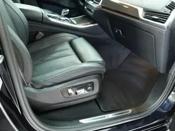 BMW X5 xDrive40d M Sportpaket STANDHEIZUNG.PGSD.AHK