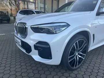 BMW X5 30d M Sport xDrive HUD AHK Pano StandHzg Navi