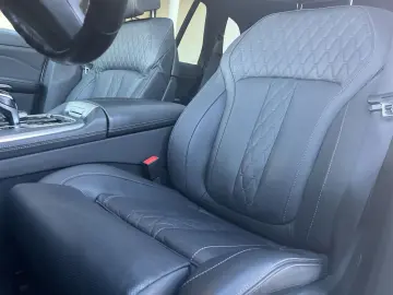 BMW X5 30d M Sport xDrive HUD AHK Pano StandHzg Navi