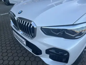 BMW X5 30d M Sport xDrive HUD AHK Pano StandHzg Navi