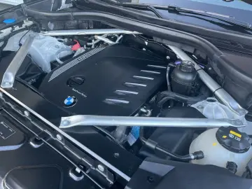 BMW X5 30d M Sport xDrive HUD AHK Pano StandHzg Navi