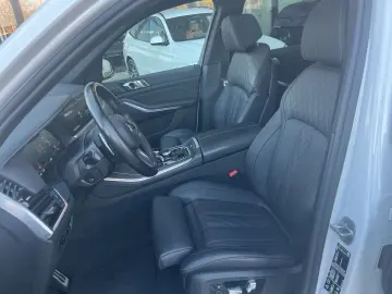 BMW X5 30d M Sport xDrive HUD AHK Pano StandHzg Navi