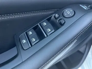 BMW X5 30d M Sport xDrive HUD AHK Pano StandHzg Navi