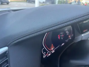 BMW X5 30d M Sport xDrive HUD AHK Pano StandHzg Navi