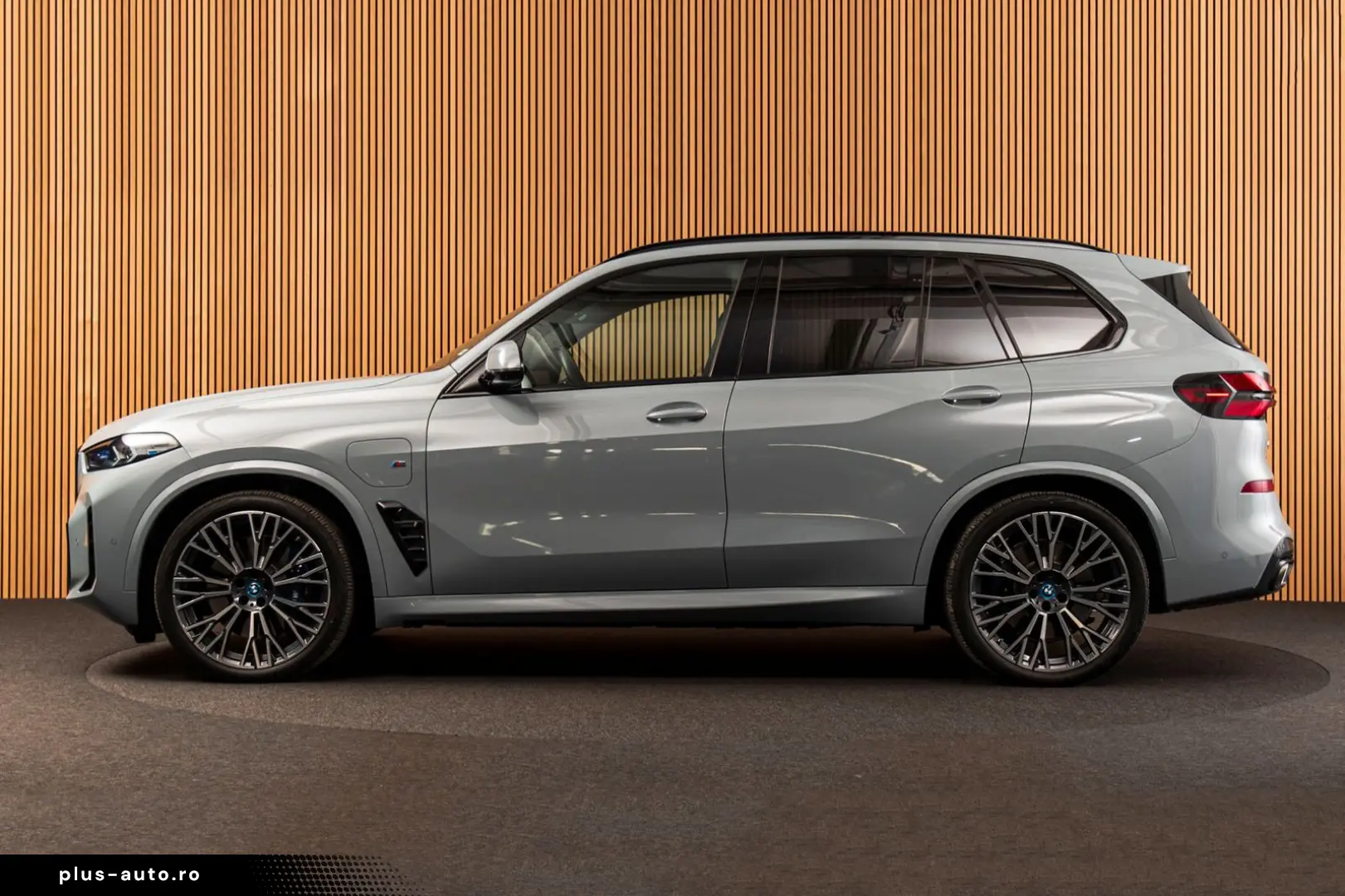BMW X5 Xdrive50e M-SPORT-MASSAGE-TOWB-22 -CARBON