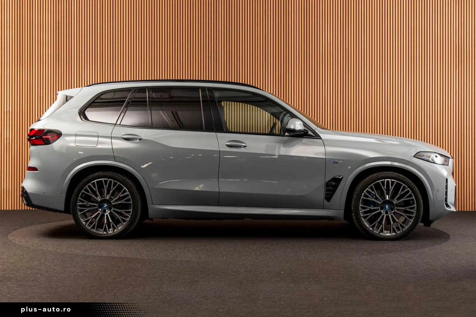 BMW X5 Xdrive50e M-SPORT-MASSAGE-TOWB-22 -CARBON