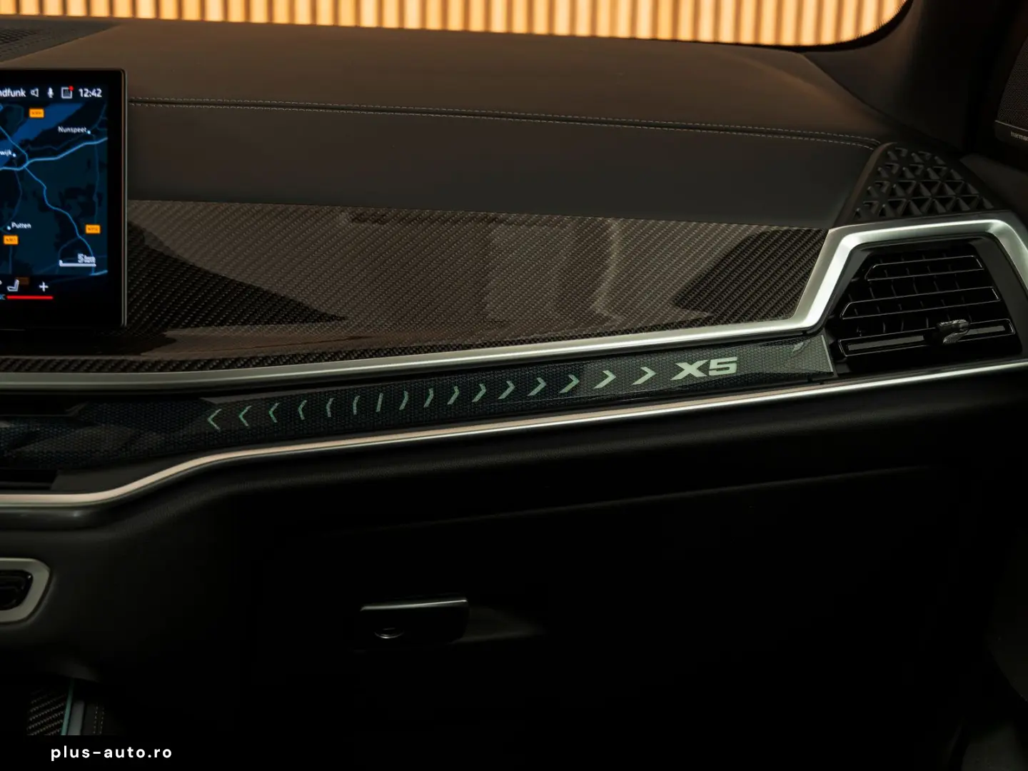 BMW X5 Xdrive50e M-SPORT-MASSAGE-TOWB-22 -CARBON