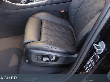 BMW X5 xDrive30d A M-Sport PRO SkyLou AHK Sitzbelü
