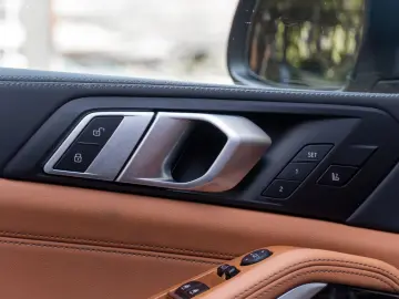 BMW X5 30d M SPORT.SOFTC.LUFTF.PANO.DR.ASS.360 .AHK