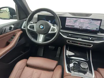 BMW X5 xDr30d M Sportpaket LED Navi SkyLounge ParkAs