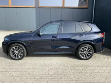 BMW X5 xDrive30d SAG M Sport AHK PanSky Soft hk iGlo