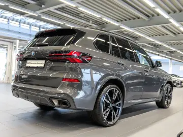 BMW X5 xDrive30d M Sport HUD PANO 360 KAM RFK NAVI