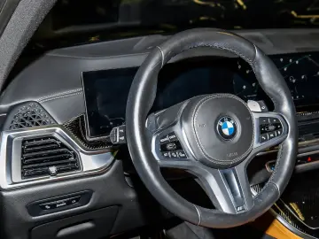 BMW X5 xDrive30d M Sport HUD PANO 360 KAM RFK NAVI