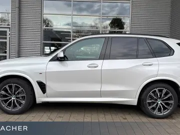 BMW X5 xDrive30d A M-Sport Pano AHK DAProf Autom