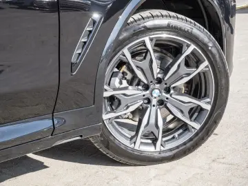 BMW X3 xDrive 30i M-Sport STANDHZ LASER PANO AHK H K