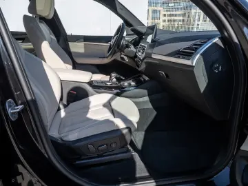 BMW X3 xDrive 30i M-Sport STANDHZ LASER PANO AHK H K