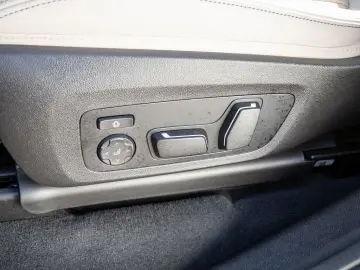 BMW X3 xDrive 30i M-Sport STANDHZ LASER PANO AHK H K