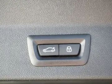 BMW X3 xDrive 30i M-Sport STANDHZ LASER PANO AHK H K