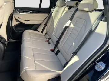 BMW X3 xDrive30i    M-Sport ACC Laser PanoSD SpurAss